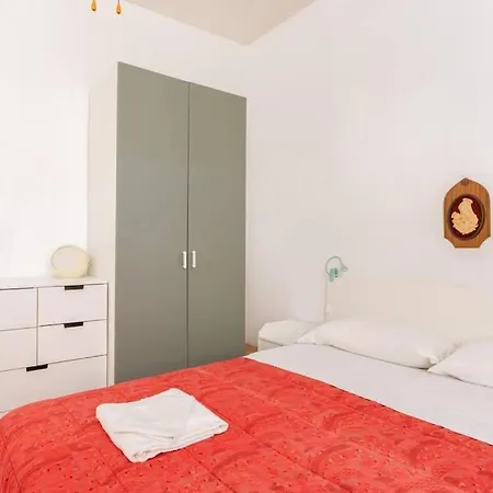 Cute Flat Near The With Parking Viareggio