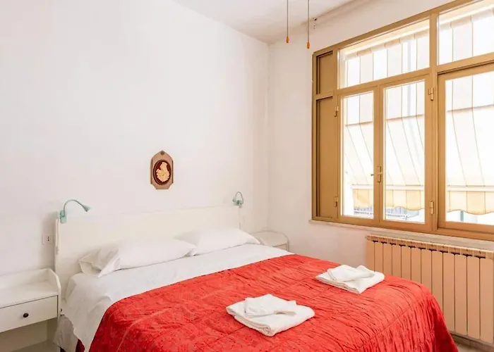 Appartamento Cute Flat Near The With Parking