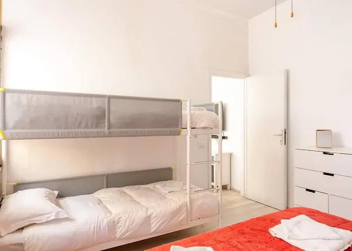 Appartamento Cute Flat Near The With Parking *