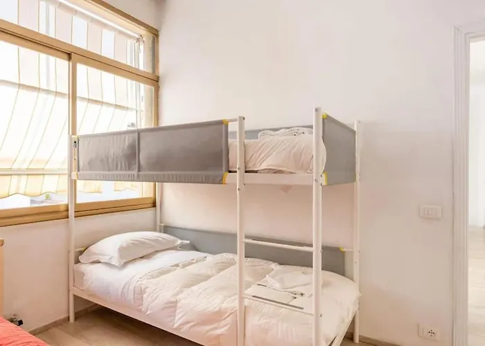 Cute Flat Near The With Parking Viareggio